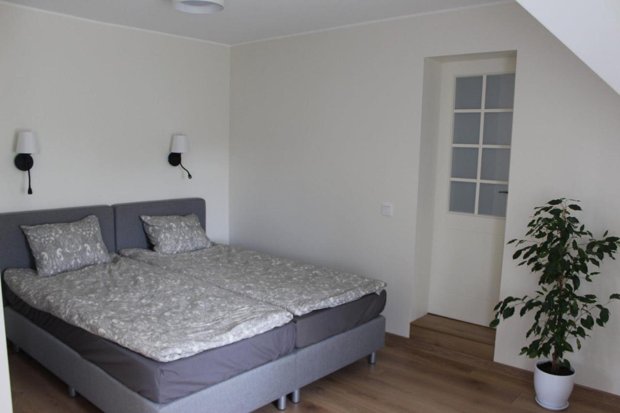 דירות רוסנה Mono House מראה חיצוני תמונה