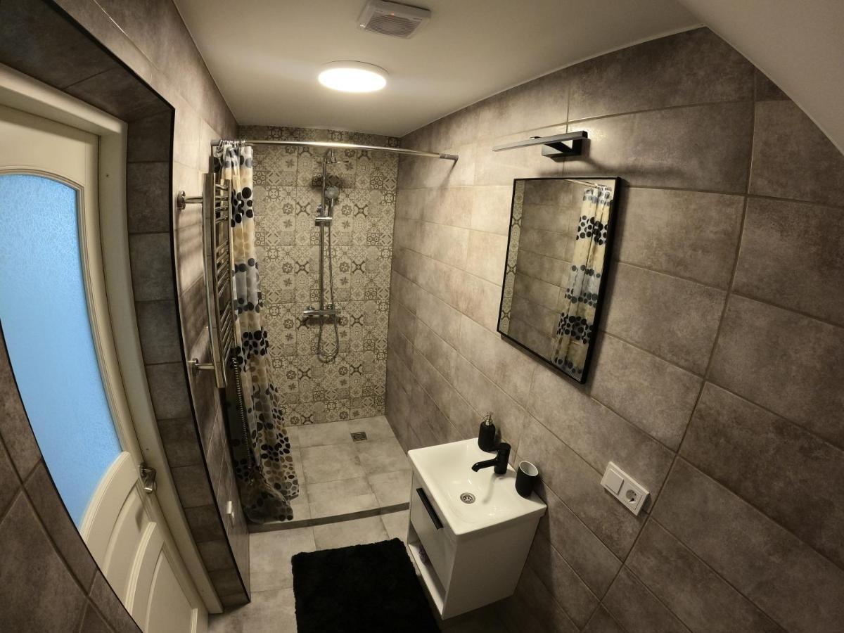 דירות רוסנה Mono House מראה חיצוני תמונה